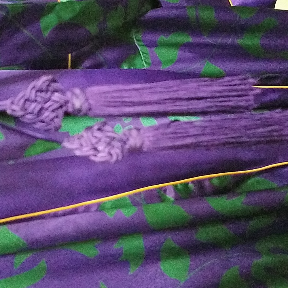Vintage Victoria's Secret Gold Label Robe - Picture 9 of 16